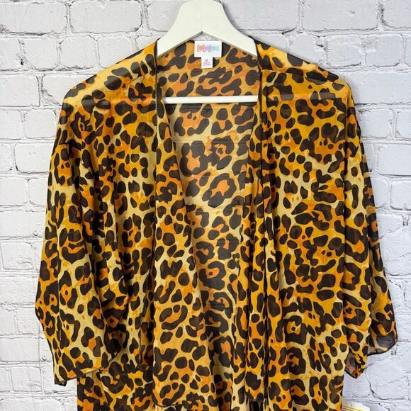 LuLaRoe Shirley Cover Up Leopard Print NWT Size Medium - Picture 2 of 7